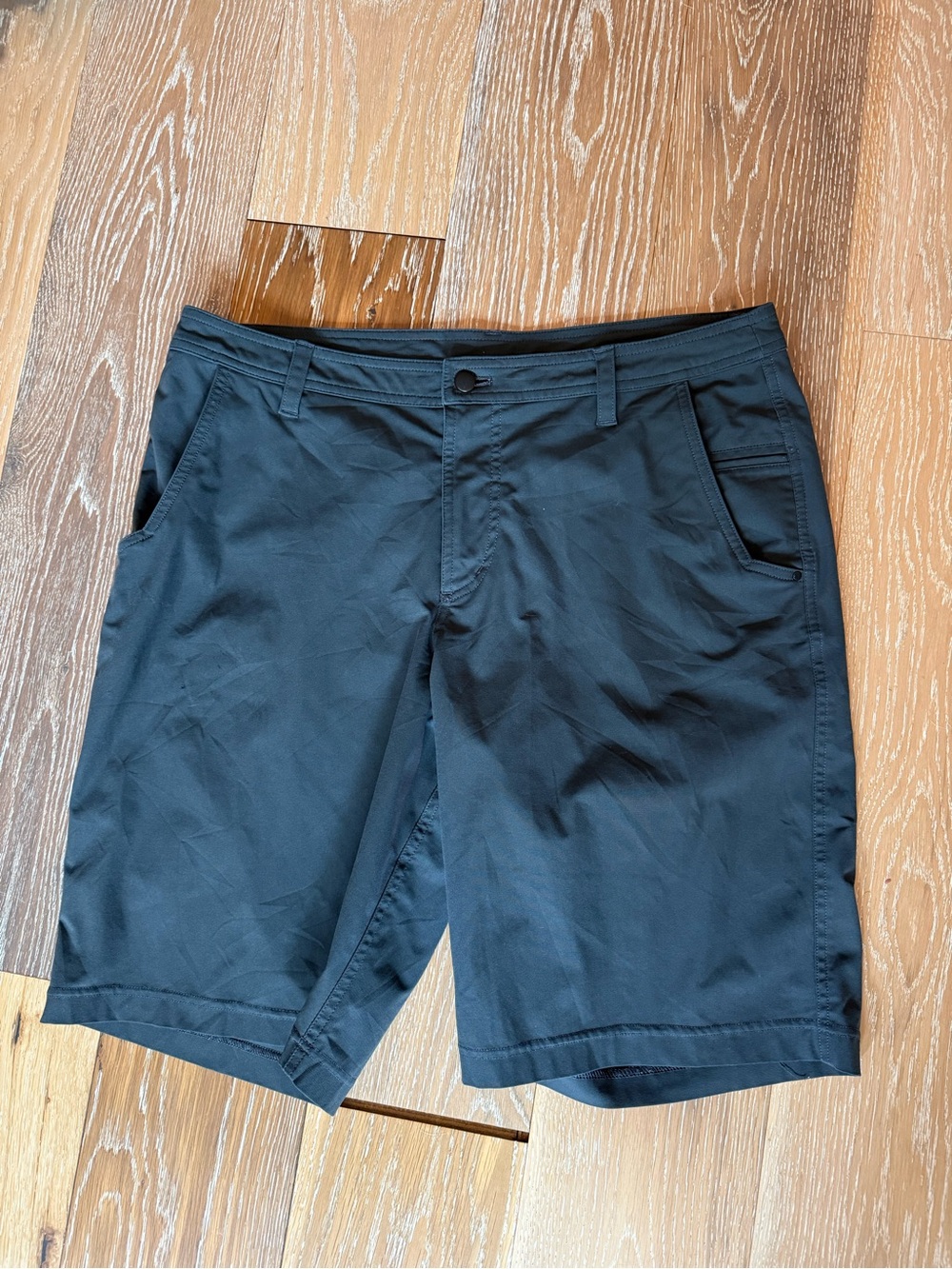 Lululemon grey mens shorts
